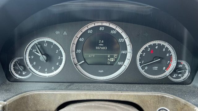 2010-mercedes-benz-e-class-e-350-luxury-4matic-awd-4dr-sedan