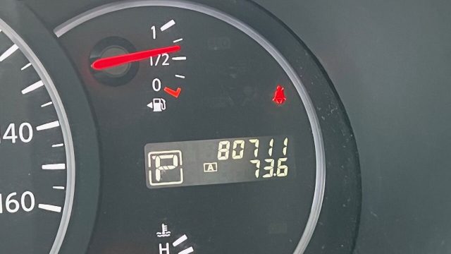2014-nissan-quest-3-5-sv-4dr-mini-van