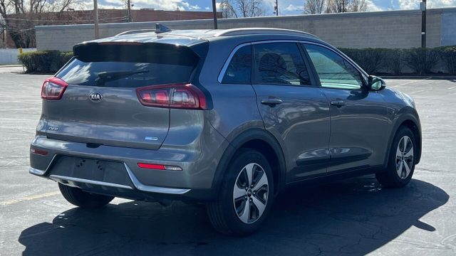 2017-kia-niro-ex-4dr-crossover