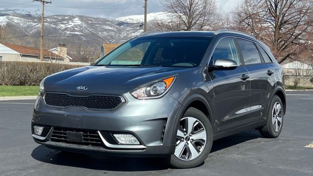 2017-kia-niro-ex-4dr-crossover