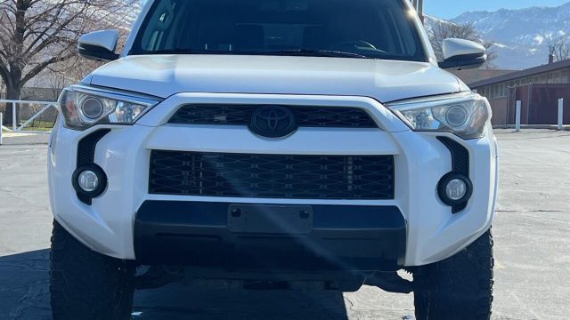 2018-toyota-4runner-sr5-premium-4×4-4dr-suv